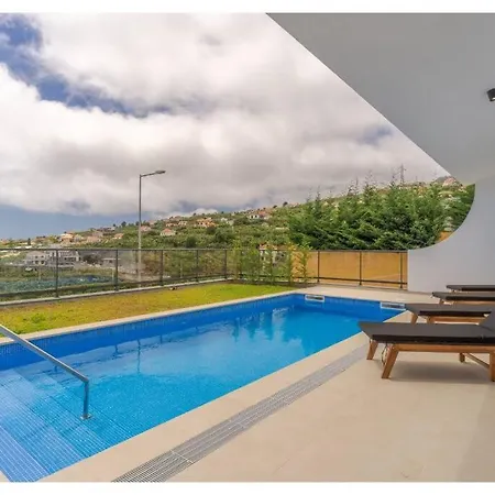 The Pool House In Ponta De Sol Holiday home *